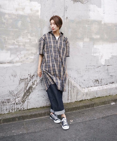 KANGOL(カンゴール)の「【KANGOL/カンゴール】チェックシャツワンピース ビッグシルエット/オーバーサイズ ワンポイント(シャツワンピース・レディース・ホワイト/ベージュ/ブラウン・LARGE/MEDIUM)」の2枚目の写真
