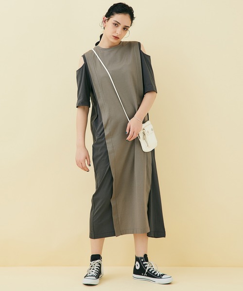 STUDIOUS（ステュディオス）の「【STUDIOUS】ショルダースリットTEEワンピース（ワンピース・レディース・ブラック/マルチ・FREE）」の9枚目の写真