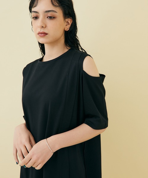 STUDIOUS（ステュディオス）の「【STUDIOUS】ショルダースリットTEEワンピース（ワンピース・レディース・ブラック/マルチ・FREE）」の4枚目の写真