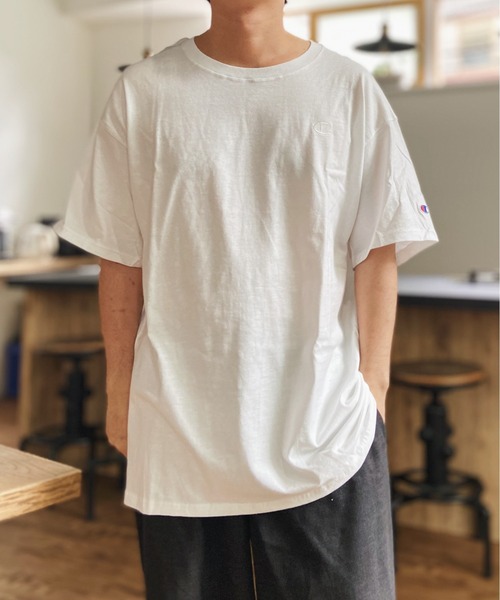 Champion(チャンピオン)の「【Champion(チャンピオン)】クラシック刺繍Tシャツ CLASSIC JERSEY TEE 半袖 / 同色刺繍 / USAモデル(Tシャツ/カットソー・メンズ・ブラック/ホワイト/ネイビー/ボルドー/オレンジ/オリーブ・S/M/L)」の19枚目の写真