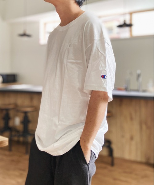 Champion(チャンピオン)の「【Champion(チャンピオン)】クラシック刺繍Tシャツ CLASSIC JERSEY TEE 半袖 / 同色刺繍 / USAモデル(Tシャツ/カットソー・メンズ・ブラック/ホワイト/ネイビー/ボルドー/オレンジ/オリーブ・S/M/L)」の20枚目の写真