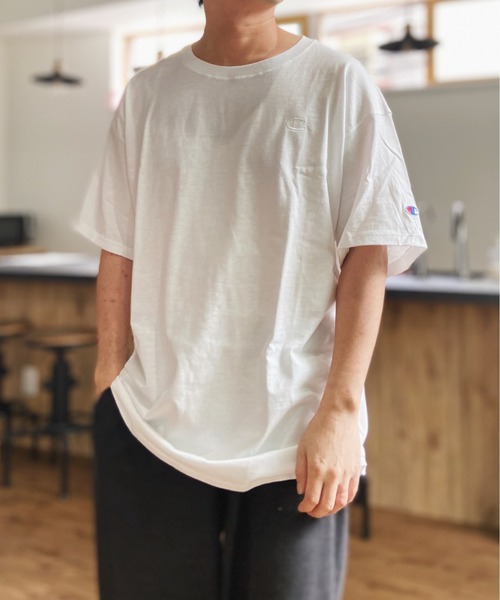 Champion(チャンピオン)の「【Champion(チャンピオン)】クラシック刺繍Tシャツ CLASSIC JERSEY TEE 半袖 / 同色刺繍 / USAモデル(Tシャツ/カットソー・メンズ・ブラック/ホワイト/ネイビー/ボルドー/オレンジ/オリーブ・S/M/L)」の21枚目の写真