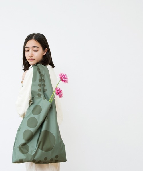 392 plusm(サンキューニプリュスエム)の「"maru" water repellent bag BIG(エコバッグ/サブバッグ・レディース・ネイビー/レッド/カーキ/イエロー・BIG(L))」の13枚目の写真