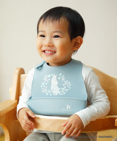 MOOMIN(ムーミン)の「シリコーンビブ(スタイ/よだれかけ・キッズ・グレー/ピンク/ライトブルー・ONE SIZE)」の1枚目の写真