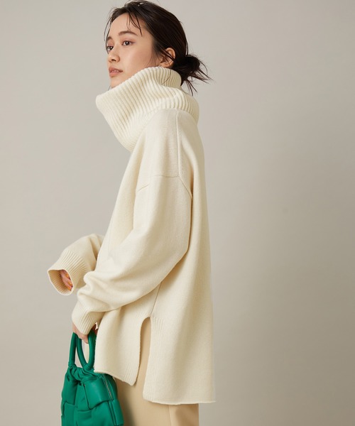 ADAM ET ROPE'（アダムエロペ）の「【セットアイテム】スヌードつきWIDEプルオーバー（ニット/セーター・レディース・オフホワイト/ベージュ・FREE）」の10枚目の写真