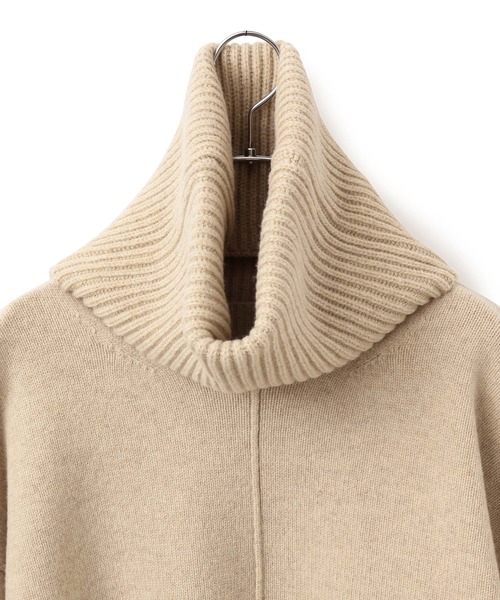 ADAM ET ROPE'（アダムエロペ）の「【セットアイテム】スヌードつきWIDEプルオーバー（ニット/セーター・レディース・オフホワイト/ベージュ・FREE）」の11枚目の写真