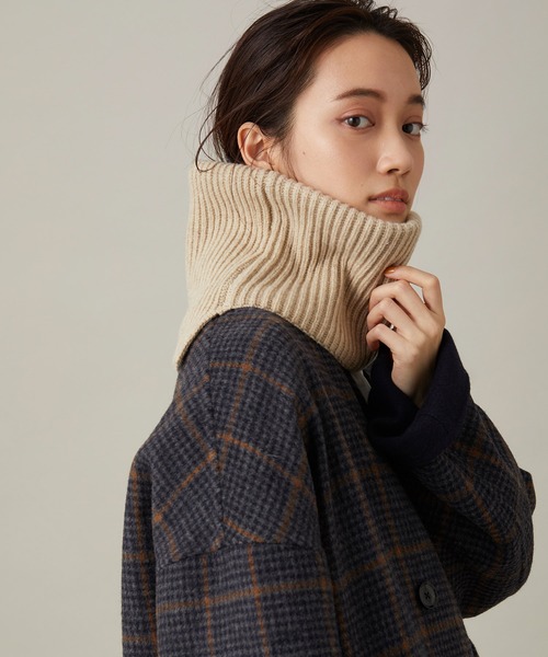 ADAM ET ROPE'（アダムエロペ）の「【セットアイテム】スヌードつきWIDEプルオーバー（ニット/セーター・レディース・オフホワイト/ベージュ・FREE）」の9枚目の写真