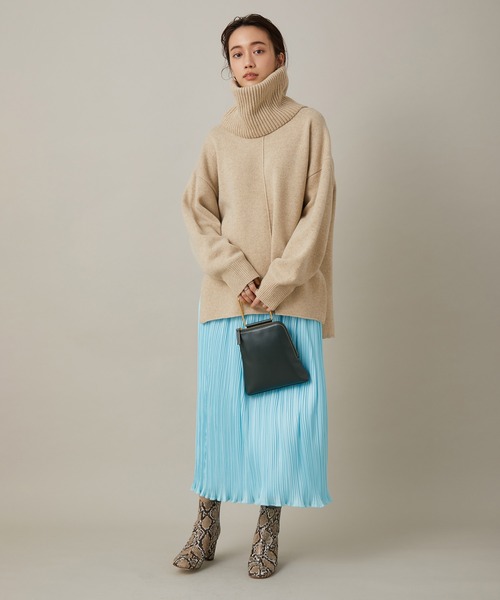 ADAM ET ROPE'（アダムエロペ）の「【セットアイテム】スヌードつきWIDEプルオーバー（ニット/セーター・レディース・オフホワイト/ベージュ・FREE）」の5枚目の写真