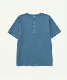 DESCENTE PAUSE（デサントポーズ）の「ヘンリーネックTシャツ