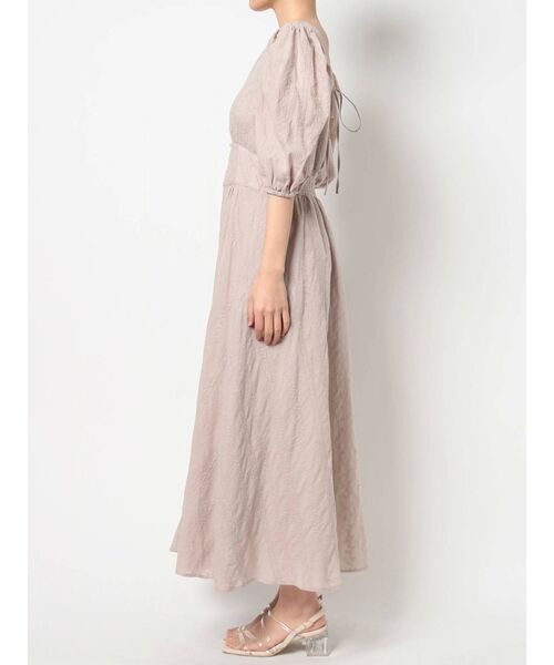 dazzlin（ダズリン）の「コットンバックオープンフレアワンピース（ワンピース・レディース・オフホワイト/ブラック/ベージュ・FREE）」の17枚目の写真