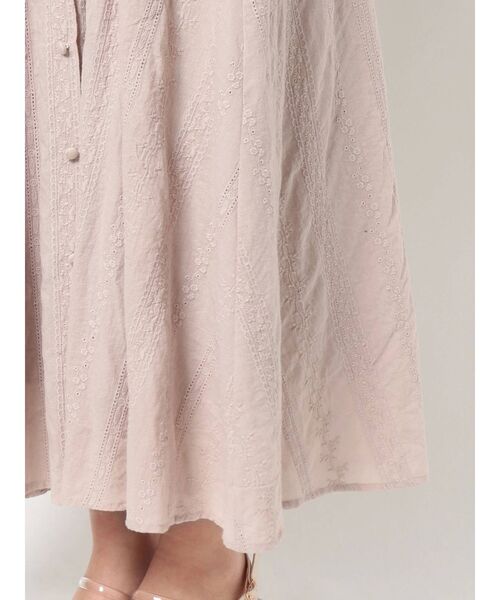 dazzlin（ダズリン）の「コットンバックオープンフレアワンピース（ワンピース・レディース・オフホワイト/ブラック/ベージュ・FREE）」の9枚目の写真