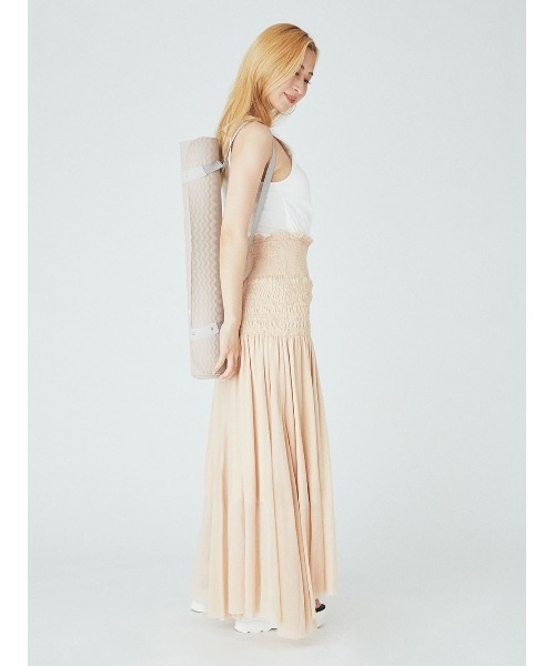 emmi（エミ）の「【emmi yoga】Select by aya yoga 2Way シャーリングスカート（スカート・レディース・オレンジ/アイボリー・FREE）」の13枚目の写真