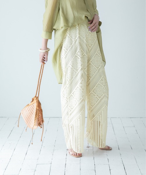 Eimee Law(エイミーロウ)の「パネルレースリラックスPT(その他パンツ・レディース・ブラック/アイボリー・38)」の5枚目の写真