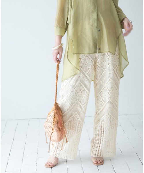 Eimee Law(エイミーロウ)の「パネルレースリラックスPT(その他パンツ・レディース・ブラック/アイボリー・38)」の3枚目の写真