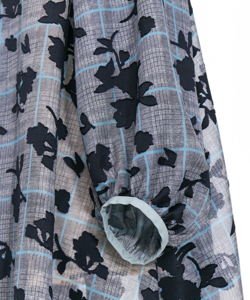 AS KNOW AS de base（アズノゥアズドゥバズ）の「ブラウスもブルゾンもプルオーバー（チュニック・レディース・ライトカーキ/ライトブルー・FREE）」の9枚目の写真