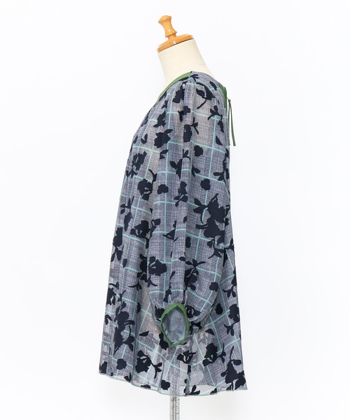 AS KNOW AS de base（アズノゥアズドゥバズ）の「ブラウスもブルゾンもプルオーバー（チュニック・レディース・ライトカーキ/ライトブルー・FREE）」の11枚目の写真