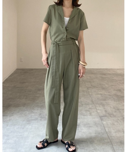 She's Closet(シーズクローゼット)の「リネンコットンVネック 開襟半袖ジャンプスーツ(つなぎ/オールインワン・レディース・ブラック/ベージュ/カーキ/キナリ・FREE)」の13枚目の写真