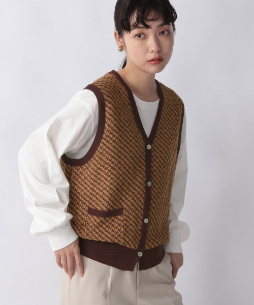 LOWRYS FARM（ローリーズファーム）の「レトロガラボタンアキベスト　218086（ベスト・レディース・ブラック/ブラウン/グリーン・FREE）」の21枚目の写真