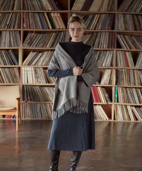 DRWCYS（ドロシーズ）の「ウォッシャブルウール無地ストール（ストール/ショール・レディース・ブラック/グレー/アイボリー・FREE）」の7枚目の写真