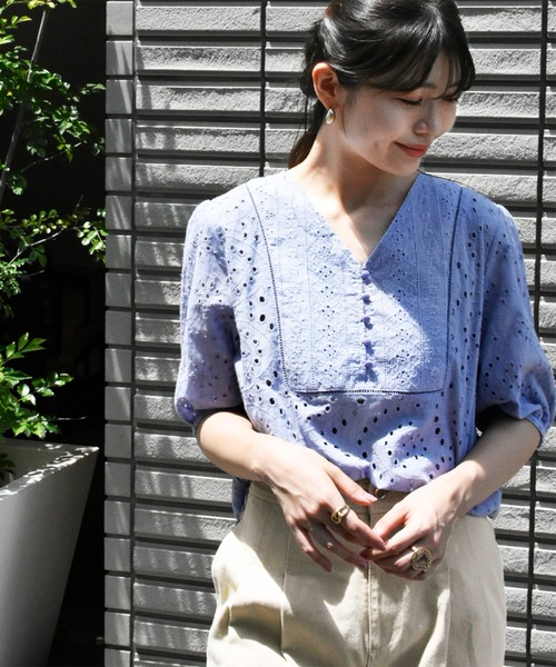 Brownie（ブラウニー）の「Brownie コットンレースブサム切り替えブラウス（シャツ/ブラウス・レディース・ホワイト/ブラック/オレンジ/ブルー/マスタード・M）」の4枚目の写真