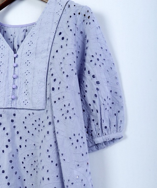 Brownie（ブラウニー）の「Brownie コットンレースブサム切り替えブラウス（シャツ/ブラウス・レディース・ホワイト/ブラック/オレンジ/ブルー/マスタード・M）」の20枚目の写真