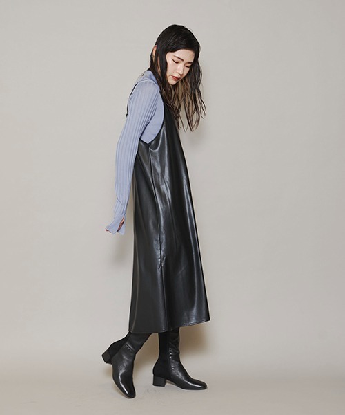 lautreamont BLEUBLANC（ロートレアモンブルーブラン）の「<lautreamont BLEUBLANC>フェイクレザーキャミワンピース（ワンピース・レディース・ブラック/カーキ/ベージュ・9号）」の5枚目の写真