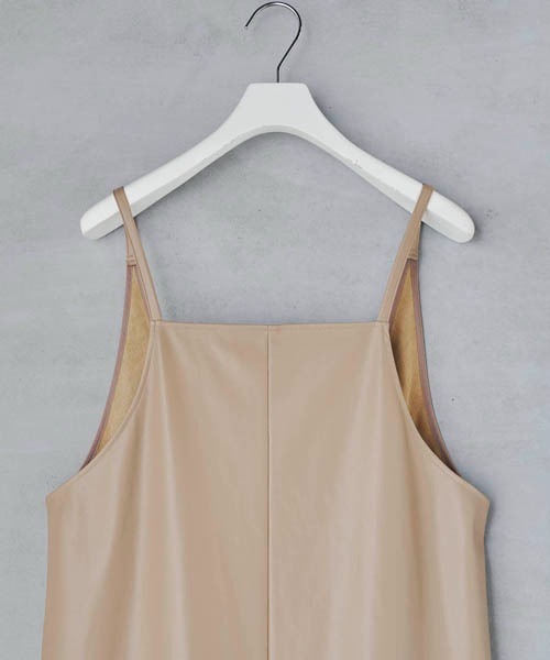 lautreamont BLEUBLANC（ロートレアモンブルーブラン）の「<lautreamont BLEUBLANC>フェイクレザーキャミワンピース（ワンピース・レディース・ブラック/カーキ/ベージュ・9号）」の20枚目の写真