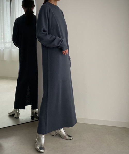 &g'aime（アンジェム）の「【&g’aime】ショルダータックニットワンピース（ワンピース・レディース・ブラック/ダークブルー/グレイッシュベージュ・FREE）」の7枚目の写真