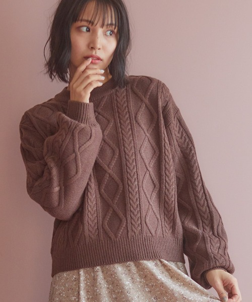 Honeys（ハニーズ）の「ケーブル編トップス（ニット/セーター・レディース・ピンク系その他/ブルー系その他/ベージュ/ブラウン/アイボリー・S/L/M）」の2枚目の写真