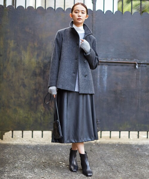 J.PRESS(ジェイプレス)の「【洗える】CASHMERE BLEND ラウンドヘム ワッフル ニット(ニット/セーター・レディース・ベージュ系/ライトグレー系・F)」の13枚目の写真