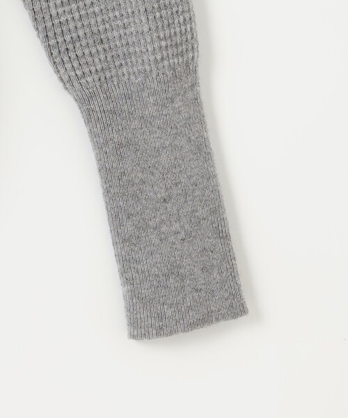 J.PRESS(ジェイプレス)の「【洗える】CASHMERE BLEND ラウンドヘム ワッフル ニット(ニット/セーター・レディース・ベージュ系/ライトグレー系・F)」の16枚目の写真