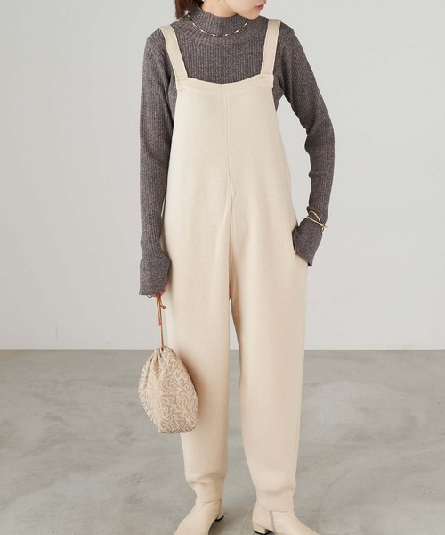 Chaco closet(チャコ クローゼット)の「カシミア混ニットロンパース(サロペット/オーバーオール・レディース・ブラック/オフホワイト/オレンジ/キャメル・FREE)」の8枚目の写真