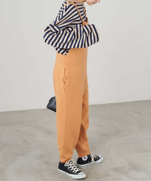 Chaco closet(チャコ クローゼット)の「カシミア混ニットロンパース(サロペット/オーバーオール・レディース・ブラック/オフホワイト/オレンジ/キャメル・FREE)」の17枚目の写真