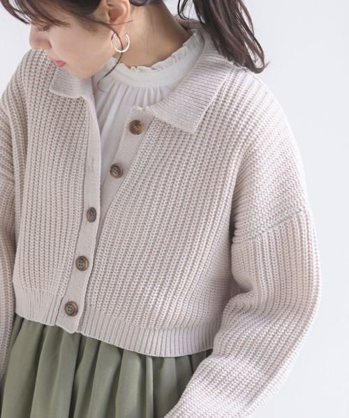 rps（アールピーエス）の「襟付きニットショートカーディガン（カーディガン/ボレロ・レディース・チャコールグレー/ダークグリーン/イエロー/アイボリー/ベージュ系その他/サックスブルー/ブルー/ラベンダー/ライトベージュ/イエロー系その他/ブラウン・M/フリー）」の4枚目の写真