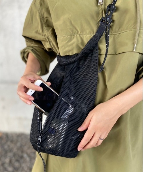 And A（アンドエー）の「LIVERAL リヴェラル / OONE マルチWAギア アウトドアケース ショルダーバッグ ミニバッグ / L2006（ショルダーバッグ・メンズ・ブラック/ブラック系その他2・FREE）」の7枚目の写真