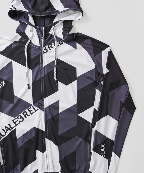 1piu1uguale3 RELAX（ウノピュウノウグァーレトレリラックス）の「【1PIU1UGUALE3 RELAX】GEOMETRIC RASH GUARD ZIP HOODIE / ジオメトリック柄 ラッシュガード（ラッシュガード・メンズ・サックスブルー系/ブラック系・LARGE/MEDIUM/X-LARGE）」の7枚目の写真