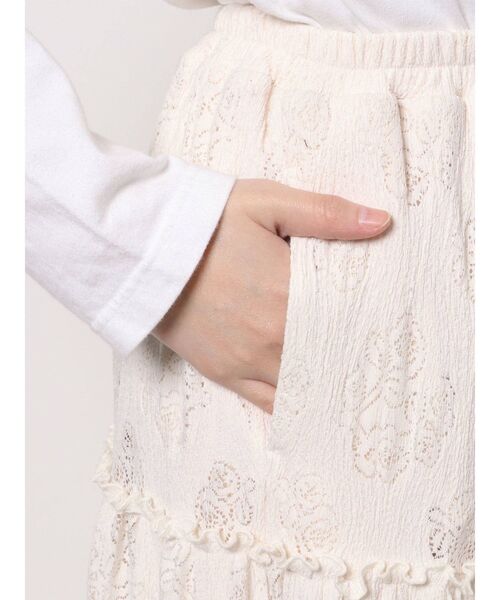 merry jenny（メリージェニー）の「ROSEレースカットティアードスカート（スカート・レディース・ブラック/アイボリー・FREE）」の4枚目の写真