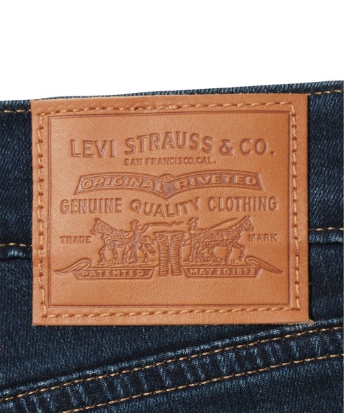 Levi's（リーバイス）の「MID RISE BORROWED FROM THE BOYS BOGOTA LOW（デニムパンツ・レディース・ダークインディゴブルー・23inch/24inch/25inch/26inch/27inch/28inch）」の16枚目の写真