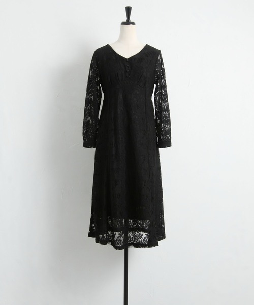 tocco closet（トッコ　クローゼット）の「飾り釦付きＶネックフラワーレースワンピース（ワンピース・レディース・ブラック/ベージュ/ピンク・M）」の11枚目の写真