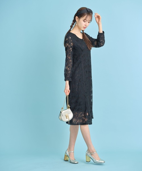 tocco closet（トッコ　クローゼット）の「飾り釦付きＶネックフラワーレースワンピース（ワンピース・レディース・ブラック/ベージュ/ピンク・M）」の22枚目の写真