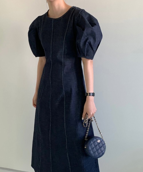 by muni:r（バイ ムニール）の「ステッチバルーンデニムロングワンピース（ワンピース・レディース・ブラック/ブルー・FREE）」の2枚目の写真