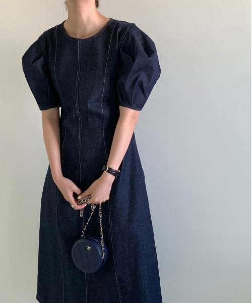by muni:r（バイ ムニール）の「ステッチバルーンデニムロングワンピース（ワンピース・レディース・ブラック/ブルー・FREE）」の5枚目の写真