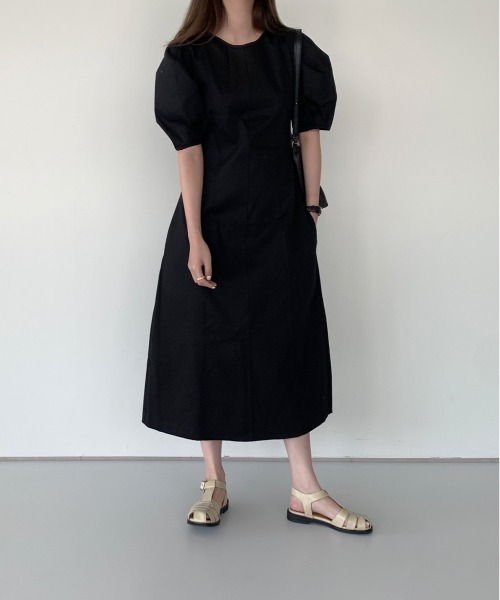 by muni:r（バイ ムニール）の「ステッチバルーンデニムロングワンピース（ワンピース・レディース・ブラック/ブルー・FREE）」の11枚目の写真