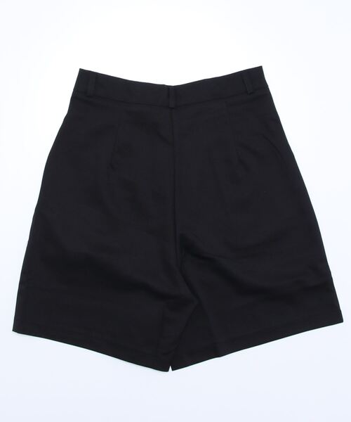 leune(ルネ)の「【leune】ハイウエストハーフパンツ(その他パンツ・レディース・ホワイト/ブラック/グレー・MEDIUM/LARGE)」の15枚目の写真