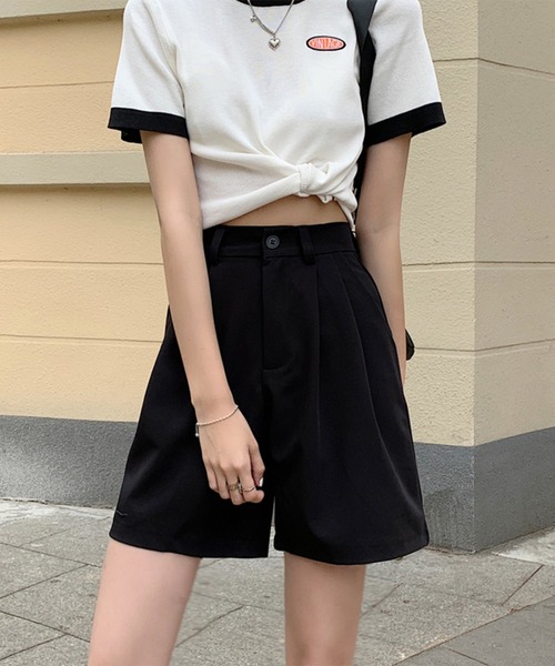 leune(ルネ)の「【leune】ハイウエストハーフパンツ(その他パンツ・レディース・ホワイト/ブラック/グレー・MEDIUM/LARGE)」の4枚目の写真
