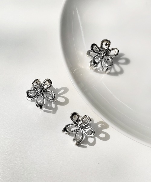 CEMONEMO(セモネモ)の「メタル フラワー ミニヘアクリップ 3セット(バレッタ/ヘアクリップ・レディース・ゴールド/シルバー・FREE)」の3枚目の写真