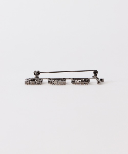 allureville(アルアバイル)の「ロゴブローチL(ブローチ/コサージュ・レディース・ライトブラック/ダークブラック/ブラック系その他/その他・2)」の6枚目の写真