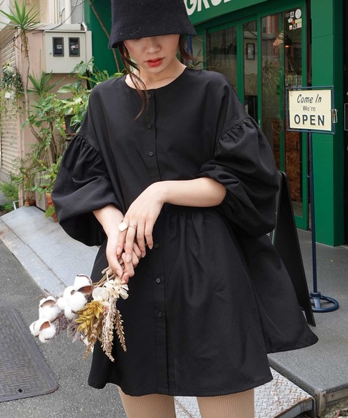 CORNERS（コーナーズ）の「ボリュームスリーブ2wayブラウス（シャツ/ブラウス・レディース・オフホワイト/ブラック/ベージュ/オレンジ/ネイビー・M）」の22枚目の写真