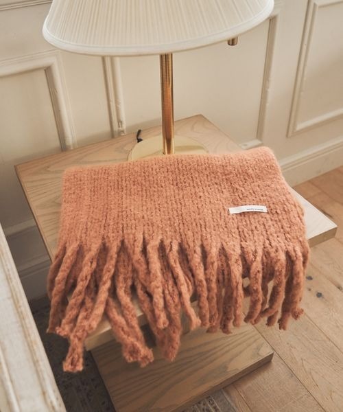 mysty woman（ミスティウーマン）の「ラッセルムジストール 345988（ストール/ショール・レディース・ライトブルー/カーキ/オレンジ/アイボリー・FREE）」の4枚目の写真