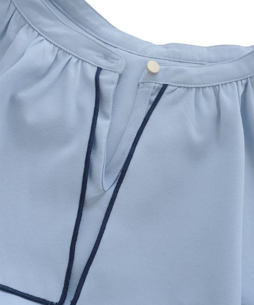 Pierrot（ピエロ）の「2wayフリルカラーブラウス（シャツ/ブラウス・レディース・ブラック/ネイビー/オフホワイト/ブルー・M/L）」の22枚目の写真